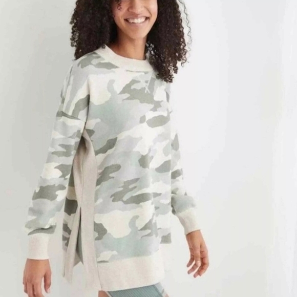 aerie Tops - Aerie Good Vibes Oversized Green Camo Side Slit crewneck sweatshirt size XS